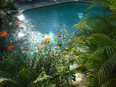 Avoca Beach Hotel - Kawana Tourism 0