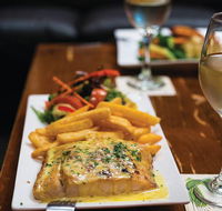 Dollys Bar  The Hibiscus Tavern - Kawana Tourism
