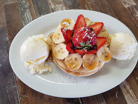 Inner Light Tea Rooms - Kawana Tourism 2