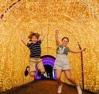 Christmas Lights Spectacular New Year's Eve at Hunter Valley Gardens - Kawana Tourism
