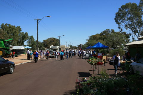 Nungarin Markets - Kawana Tourism 0