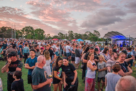 Food N Groove Fridays - Kawana Tourism 1