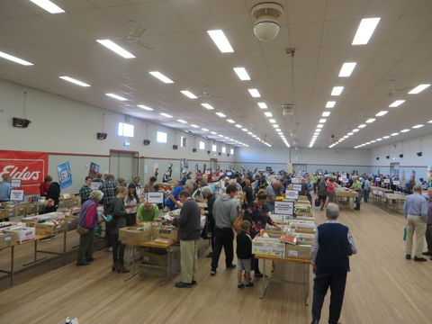 Rotary Club Of Wagga Wagga - Book Fair - Kawana Tourism 1