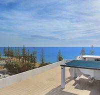 Scarborough Beach Resort - Kawana Tourism