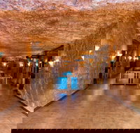 Desert Cave Hotel - Kawana Tourism