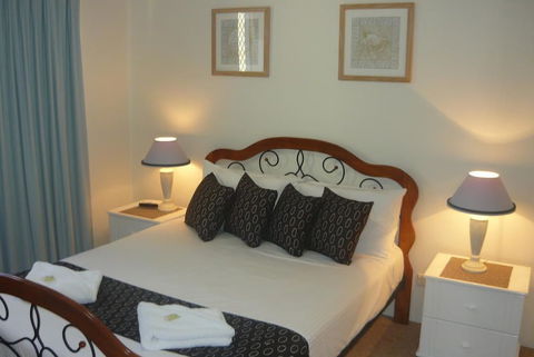 Sails Resort On Golden Beach - Kawana Tourism 6
