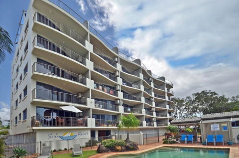 Sails Resort On Golden Beach - Kawana Tourism 2