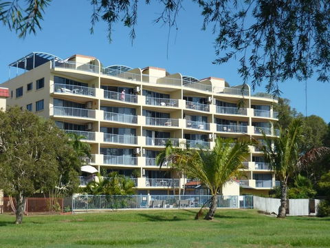 Sails Resort On Golden Beach - Kawana Tourism 0