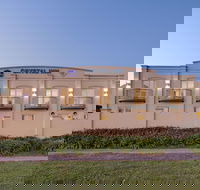 Best Western Crystal Inn - Kawana Tourism