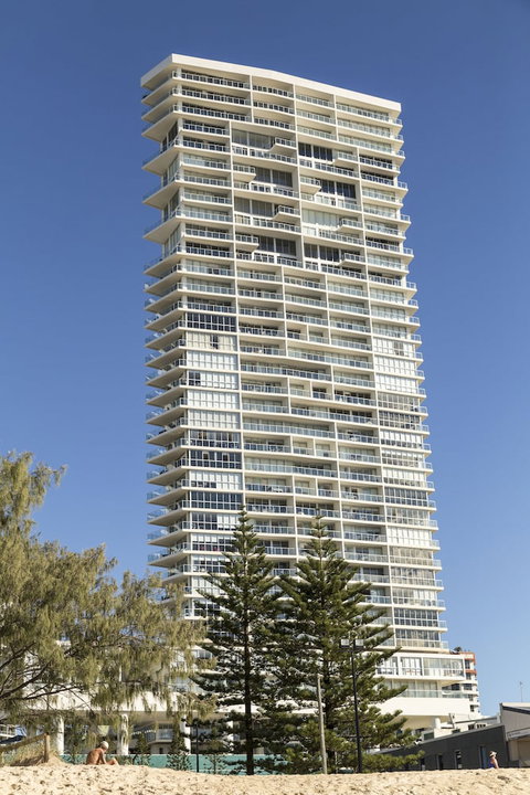 ULTIQA Air On Broadbeach - Kawana Tourism 1