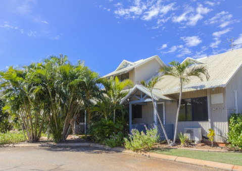 Broome Beach Resort - Kawana Tourism 2