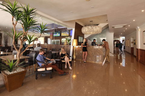 Best Western Astor Metropole Hotel & Apartments - Kawana Tourism 4
