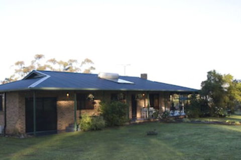 Talga Vines Vineyard Escape - Kawana Tourism 1