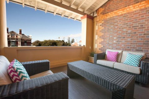 Vue Grand - Kawana Tourism 0