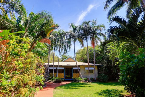 Habitat Resort - Kawana Tourism 0