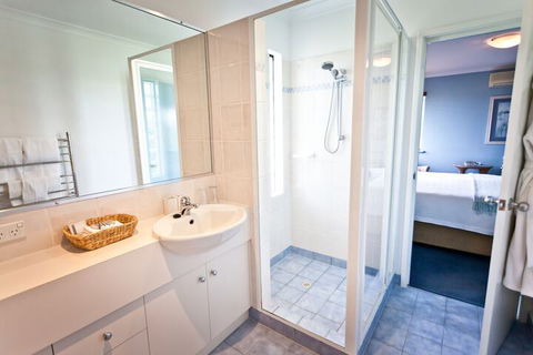 The Beach House At Bayside - Kawana Tourism 2