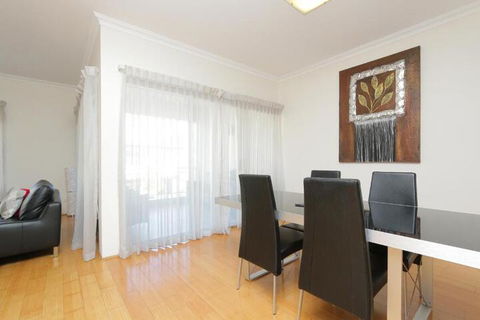 Verandah Apartments - Kawana Tourism 0