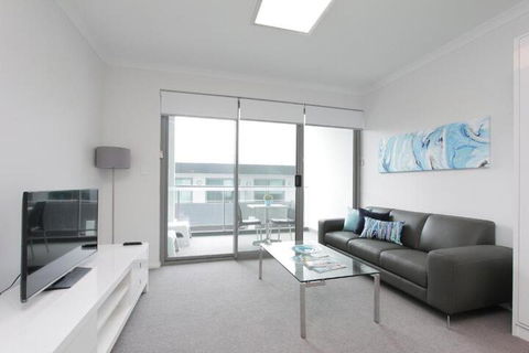Verandah Apartments - Kawana Tourism 2