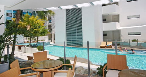 Rumba Beach Resort - Kawana Tourism 3