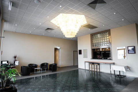Best Western Airport Motel And Convention Centre - Kawana Tourism 6