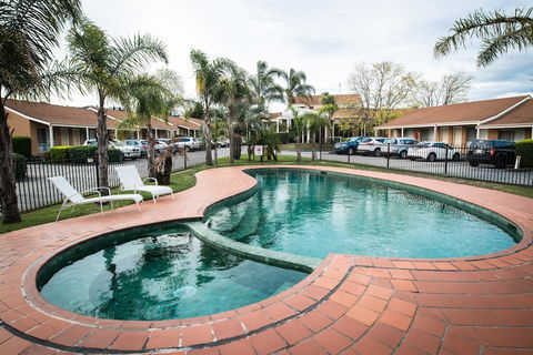 Best Western Airport Motel And Convention Centre - Kawana Tourism 4