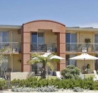 Ocean View Motel - Kawana Tourism