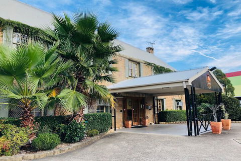 Campbelltown Colonial Motor Inn - Kawana Tourism 5