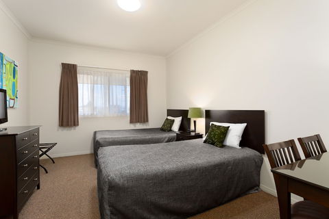 Redcliffe Motor Inn - Kawana Tourism 5