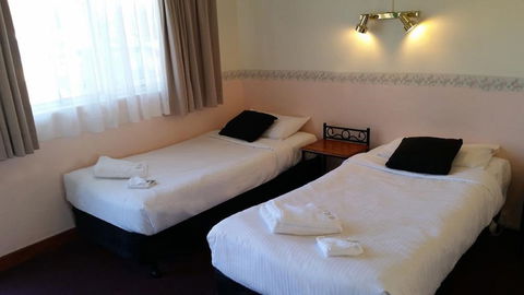 Echo Point Discovery Motel - Kawana Tourism 1