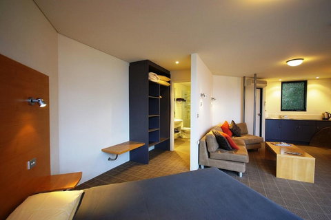 Edge Of The Bay Resort - Kawana Tourism 2