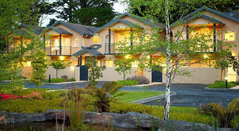 Falls Mountain Retreat - Kawana Tourism 1
