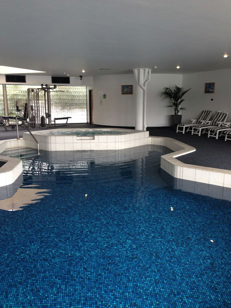 West Lakes SA Kawana Tourism