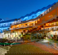 Camelot Motel - Kawana Tourism