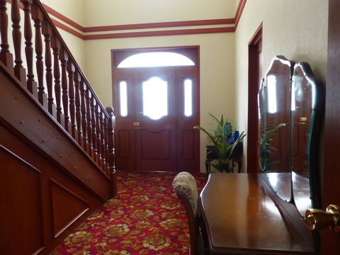 Meramie Motor Inn - Kawana Tourism 2