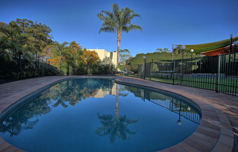Comfort Inn & Suites Robertson Gardens - Kawana Tourism 1