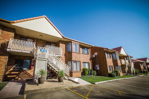 Comfort Inn & Suites Robertson Gardens - Kawana Tourism 0