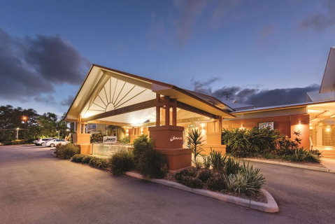 Oaks Broome Hotel - Kawana Tourism 4