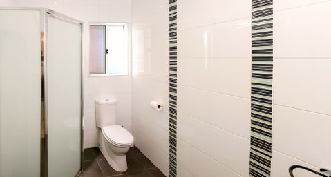Cable Beachside Villas - Kawana Tourism 5
