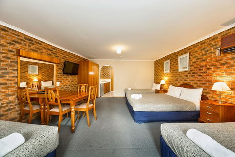 Hume Country Motor Inn - Kawana Tourism 4