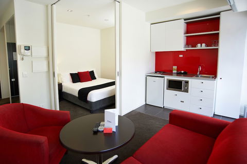 City Edge On Elizabeth - Kawana Tourism 6