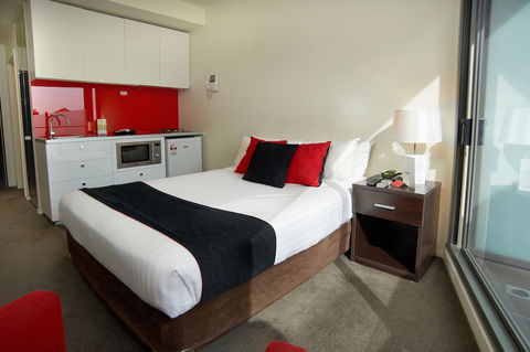 City Edge On Elizabeth - Kawana Tourism 1
