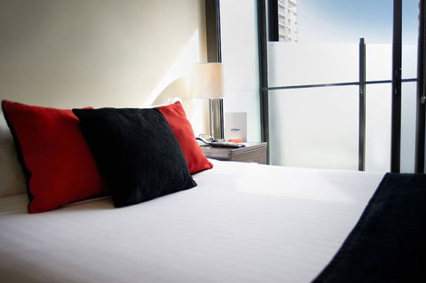 City Edge On Elizabeth - Kawana Tourism 4