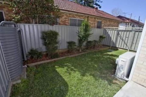 Cardiff Executive Apartments - Kawana Tourism 6