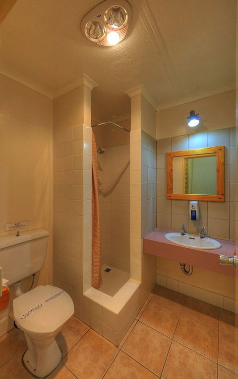 Port Arthur Motor Inn - Kawana Tourism 6
