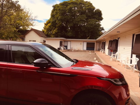 Red Cedar Motel - Kawana Tourism 2