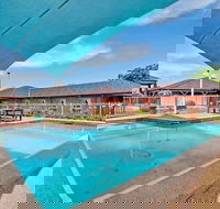 Bushmans Motor Inn - Kawana Tourism