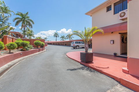 Mackay Rose Motel - Kawana Tourism 0