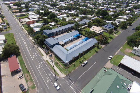 Blue Shades Motel - Kawana Tourism 1