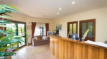 Tree Top Walk Motel - Kawana Tourism 3