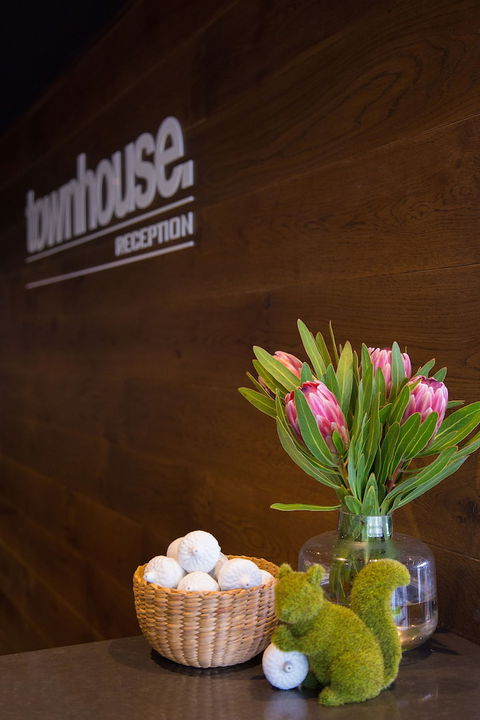 Townhouse Hotel - Kawana Tourism 6